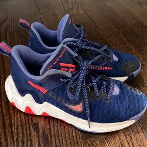 Nike Boys Giannis Immortality Blue Basketball Shoes size 5.5Y